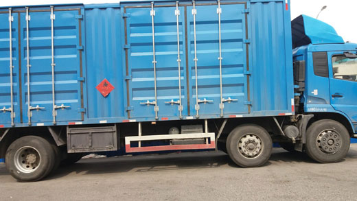 偉博物流貨運卡車